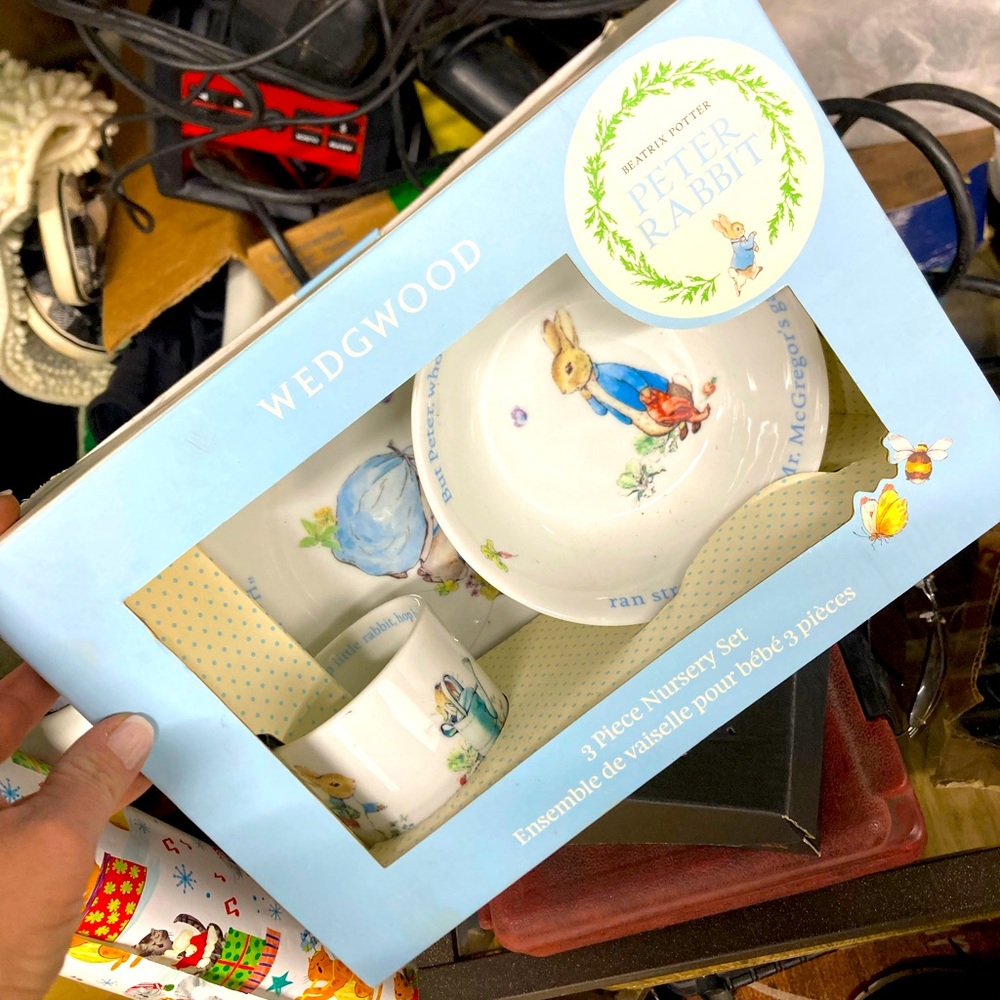 Peter rabbit nursey porcelain set BRAND NEW